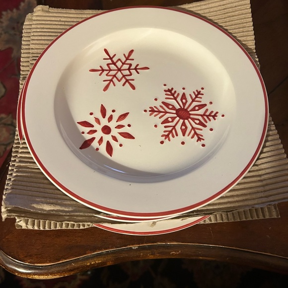 4 Winter Jubilee Dessert Plates exclusive to Martha Stewart Everyday (Set of 4) - Picture 4 of 8